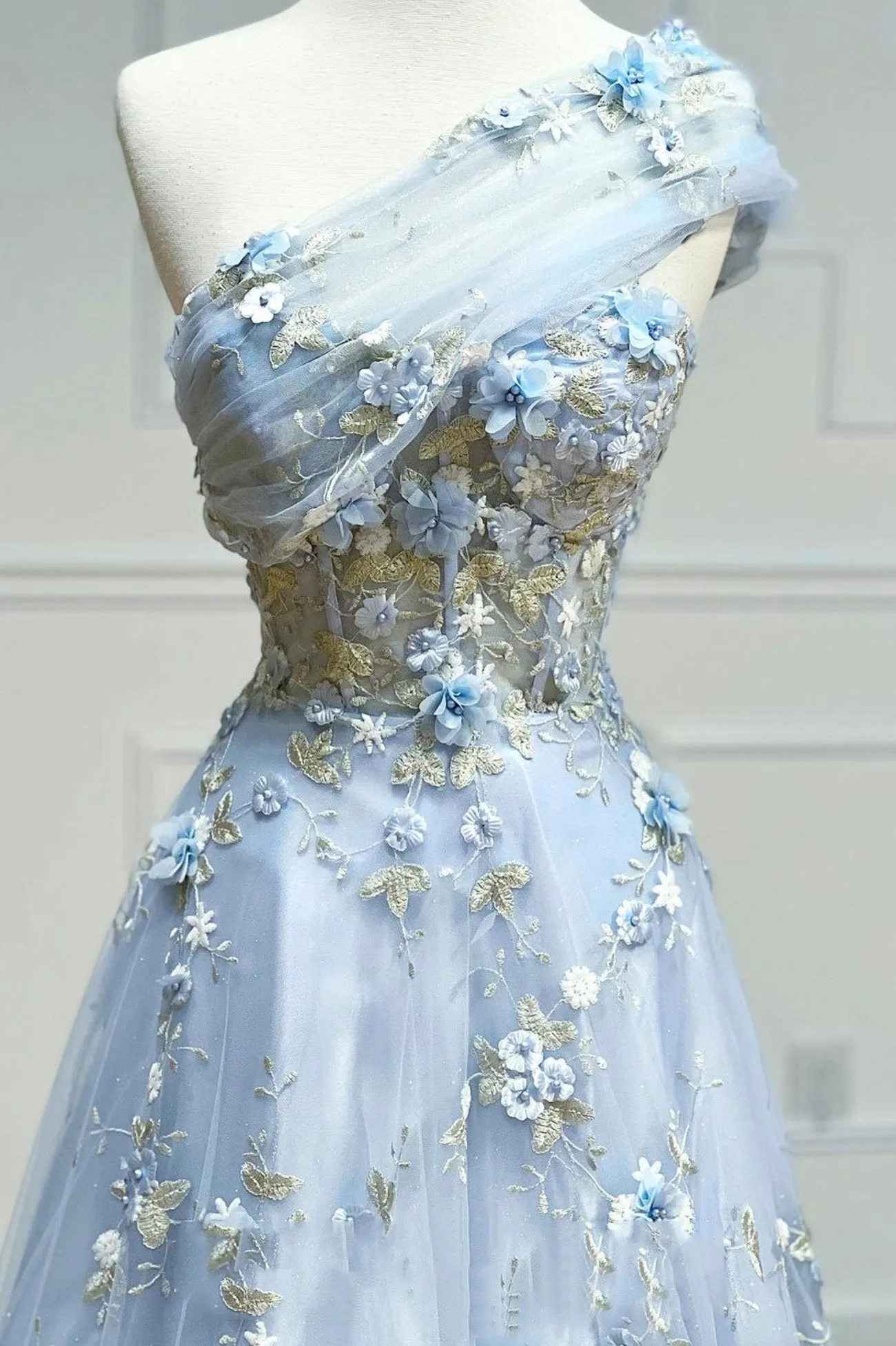 Blue Tulle Appliques Long Prom Dresses A-Line Strapless Evening Dresses