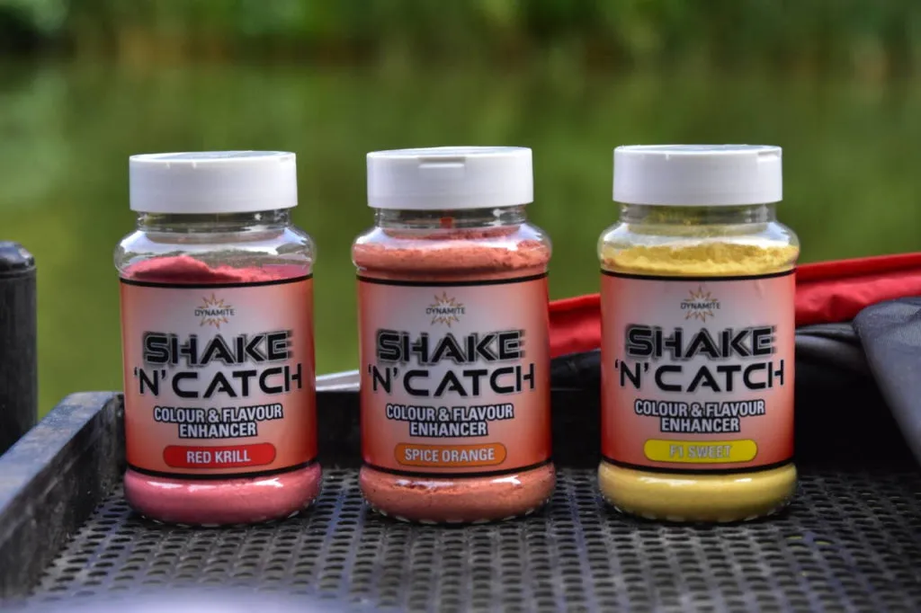 Dynamite Baits - Enhanced Colour and Flavour Shake n Catch Fishing Bait