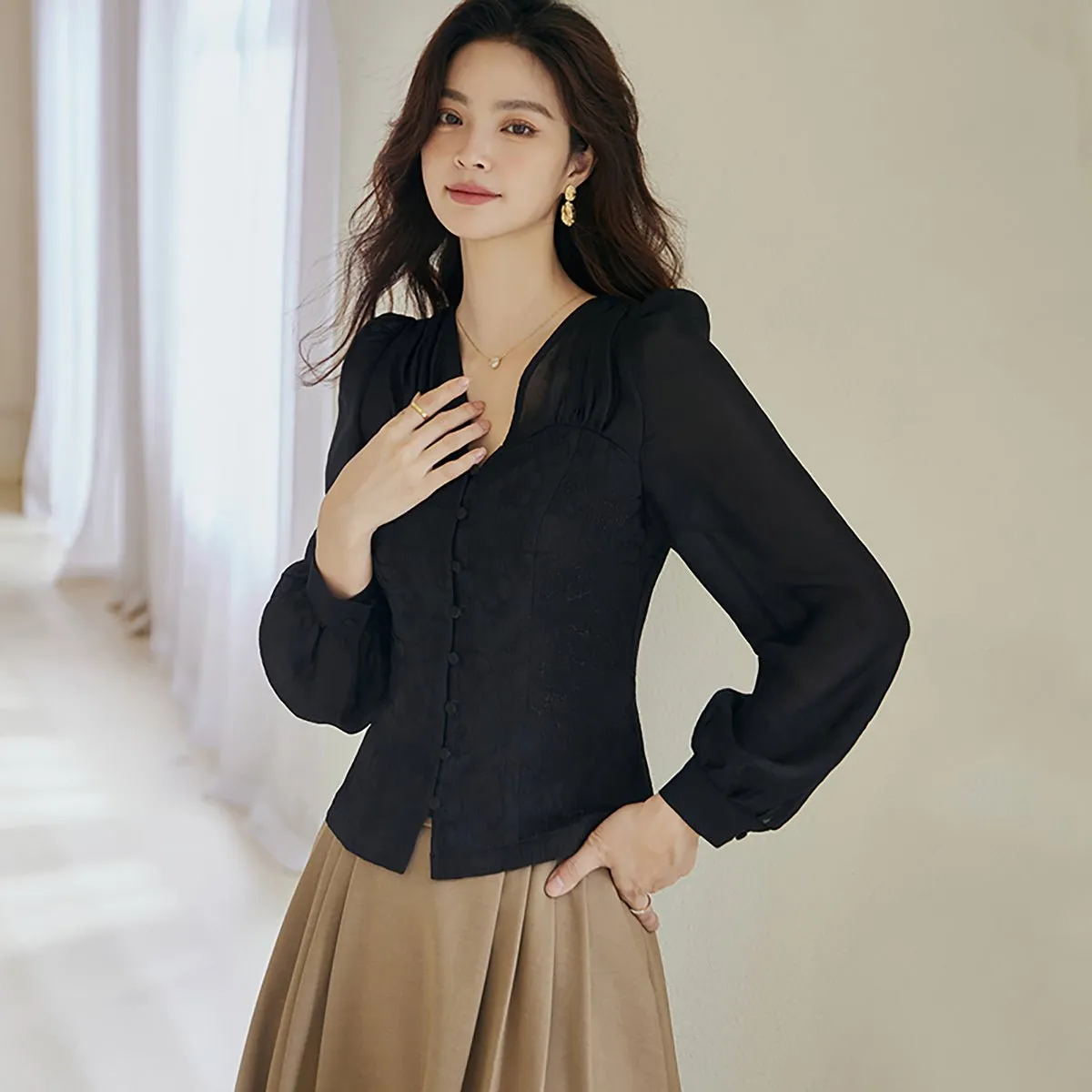 Stylish Black Puff Sleeve Top